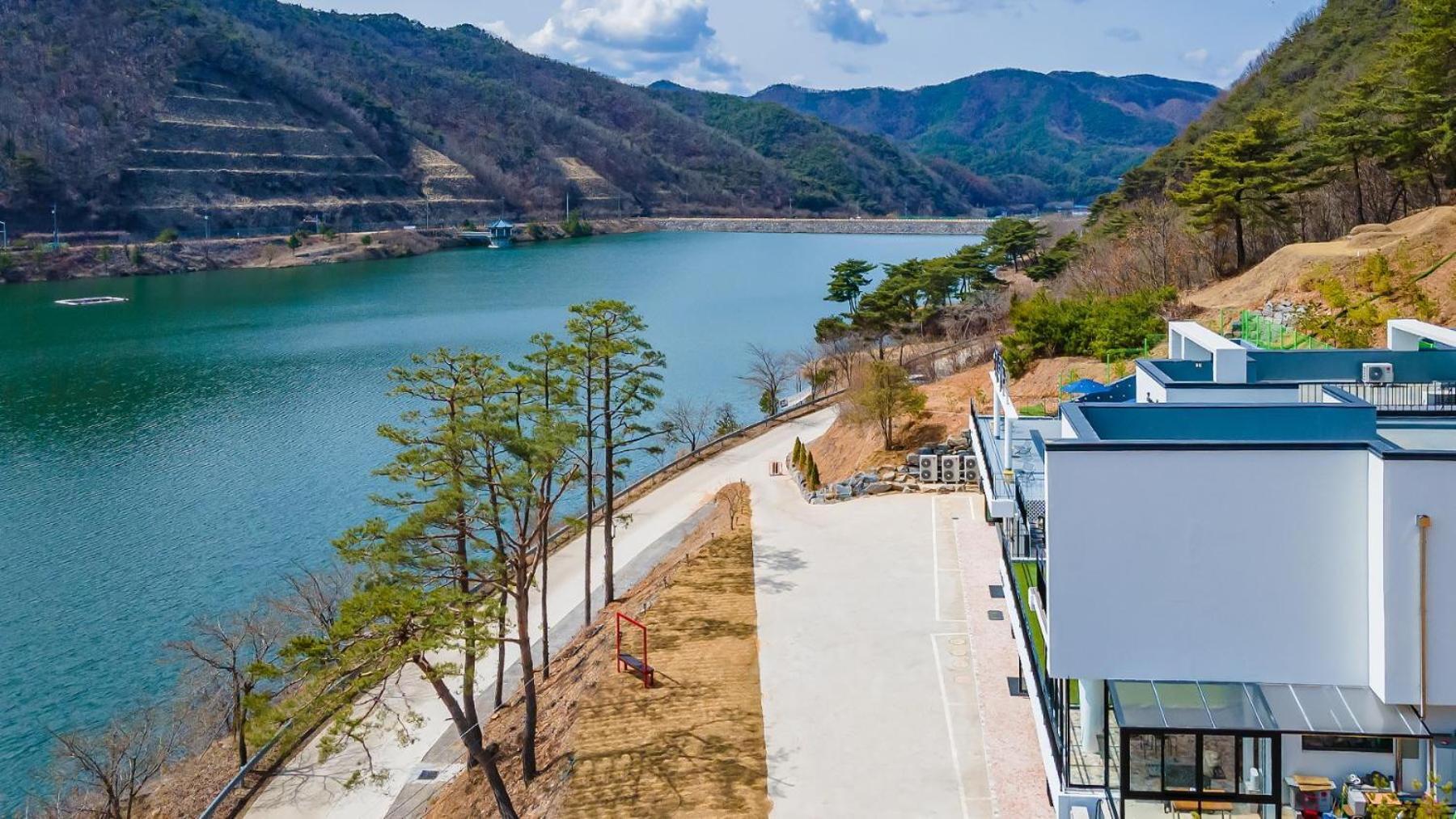 Chungnam Cheongyang Kongmaea Poolvilla Exterior foto